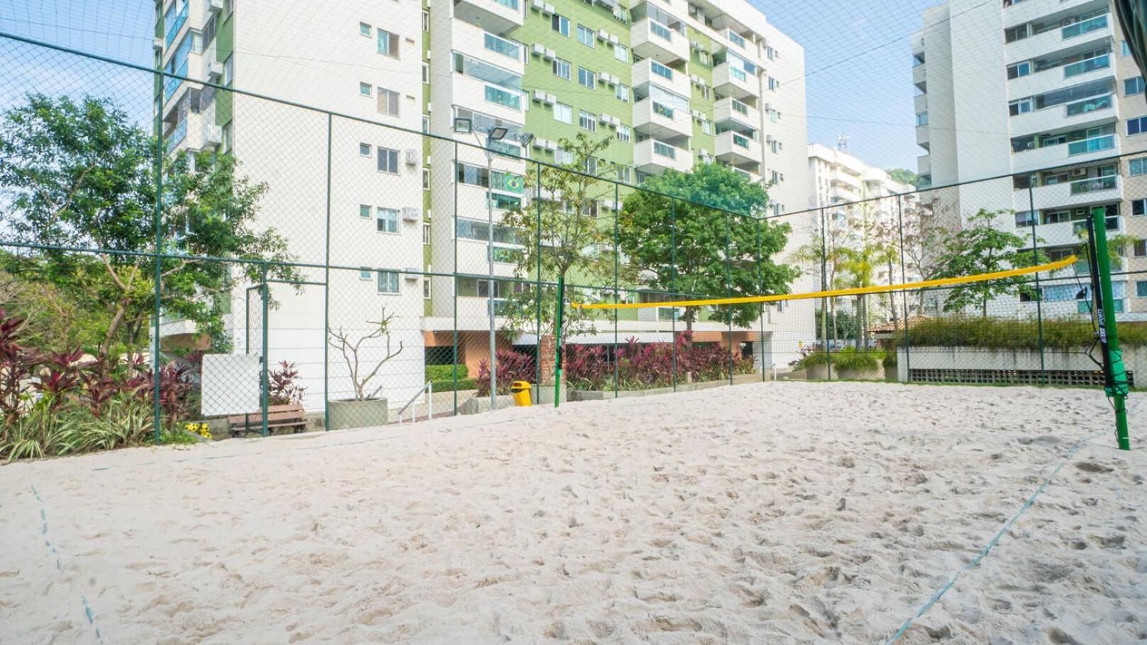 Apartamento Belo Apto Com Otima Localizacao Em Jacarepagua Rj *